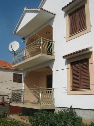 Apartmani Petra Pakostane Exterior photo